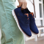 Sole detail of men's knitted casual shoes